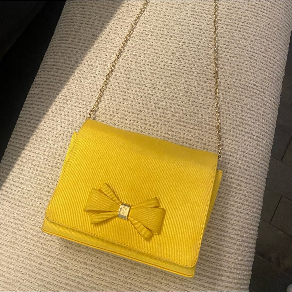 Ted Baker Crossbody Bag w/gold chain strap (yellow)